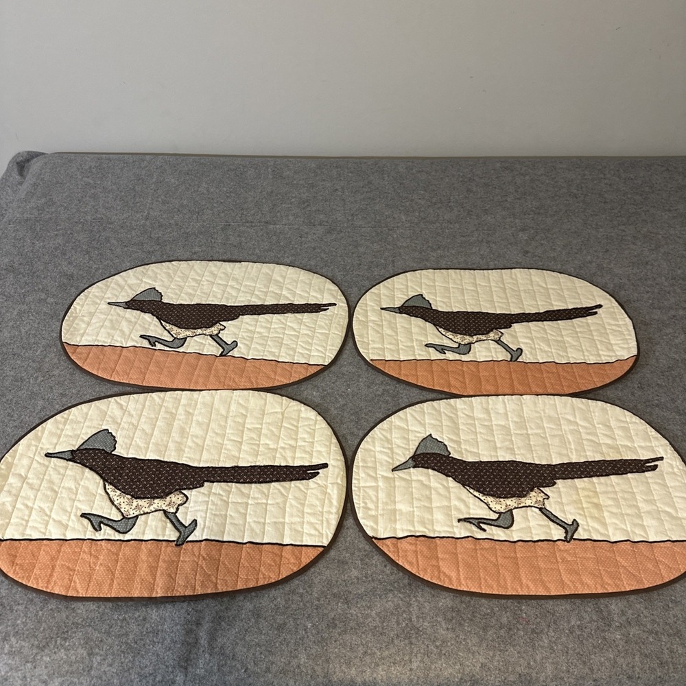 4 Handmade Quilted Oval Roadrunner Fabric Placemats  Grandma ‎ Country Farmhouse